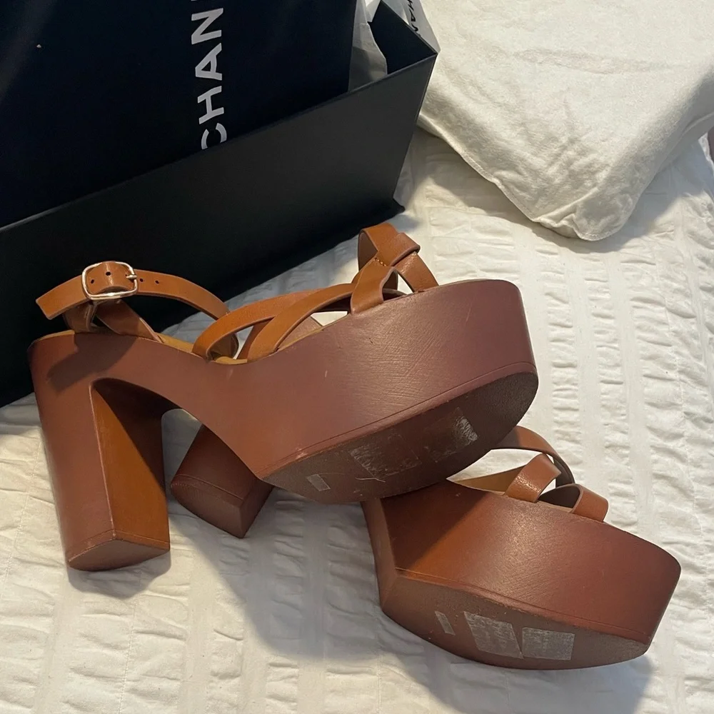 Bamboo Platform Strappy Tan Sandals‎